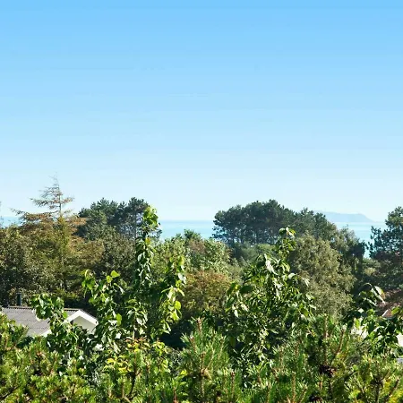 Three-bedroom Holiday In 22 Hébergement de vacances