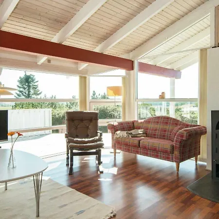 Three-bedroom Holiday In 22 * Ebeltoft